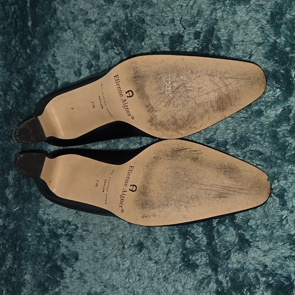 Etienne Aigner Elegant Leather Navy Blue Women's Pumps Size 7M - Picture 8 of 8